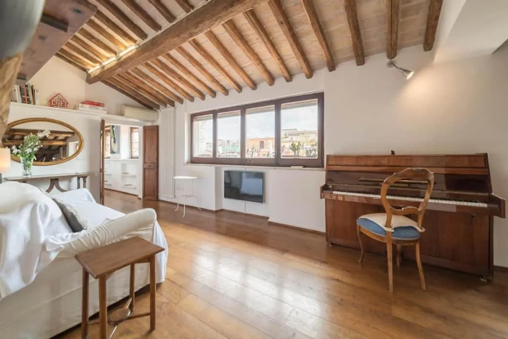 Pantheon Charming Penthouse Apartment Rome