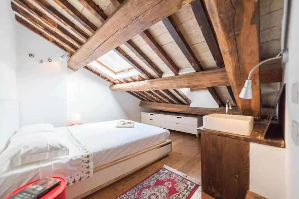 Pantheon Charming Penthouse Apartment Rome